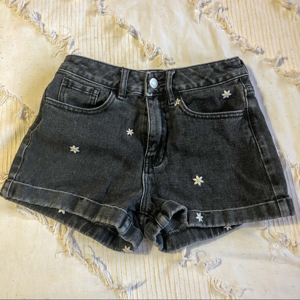 daisy denim mom shorts